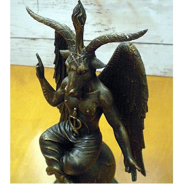 バフォメット像 オカルト悪魔崇拝 黙示録 彫像 サバトの牡山羊・五芒星