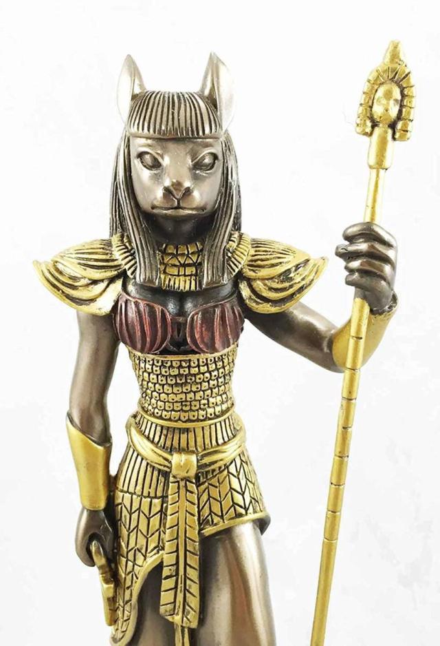 古代エジプト ネコの女神 バステト神（猫人間の形をしたフィギュア