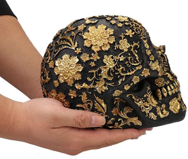 金色のフラワーデザインがあしらわれた、モダンな頭蓋骨の彫像 装飾貯金箱/ 贈り物（輸入品）_1