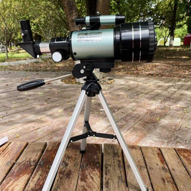 天体望遠鏡 70mm大口径 300mm焦点距離 天体望遠鏡 スマホ 天体 天体望遠鏡 70mm大口径 300mm焦点距離 天体望遠鏡 スマホ 天体