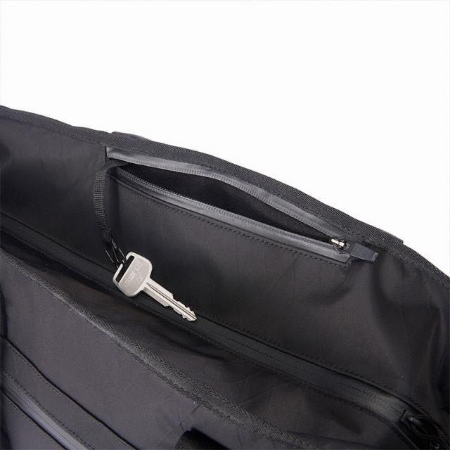 ヒュンメル メンズ レディース CITY WP TOTE BAG バッグ 鞄 防水 高機能 軽量 耐久性 アウトドア レジャー 通学 通勤 トートバッグ ブラック 黒 送料無料 hummel HFB2054_6