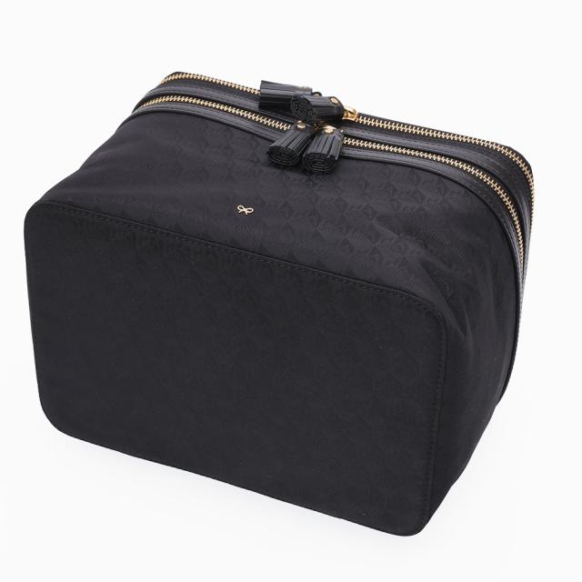 アニヤハインドマーチ ANYA HINDMARCH AHロゴ バニティーキット メイクポーチ トラベルポーチ 180474[並行輸入/海外正規品/返品可]★クーポン5%OFF_5