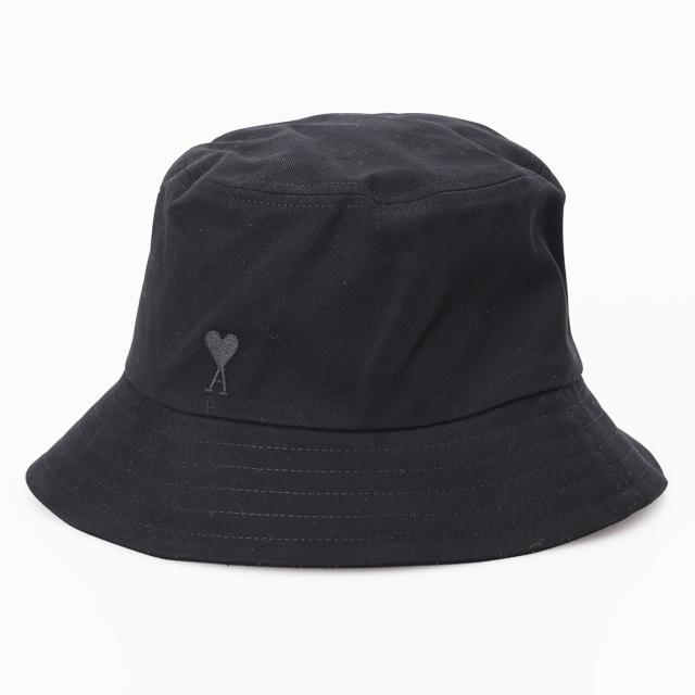 【クーポン5%OFF】アミパリス・アレクサンドル マテュッシ／AMI PARIS・ ALEXANDRE MATTIUSSI AMI DE COEUR EMBROIDERY BUCKET HAT・バケットハット ユニセックス・コットン・ロゴ入り・帽子(ブラック) UHA666.AW0041 001／NOIR【返品無料】
