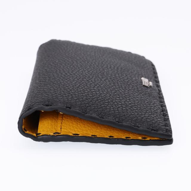 フェンディ／FENDI セレリア 財布 レザー・ロゴ入り・二つ折り長財布
