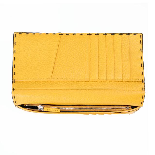フェンディ／FENDI セレリア 財布 レザー・ロゴ入り・二つ折り長財布