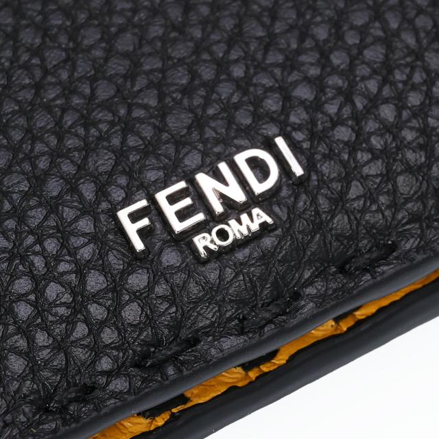 フェンディ／FENDI セレリア 財布 レザー・ロゴ入り・二つ折り長財布