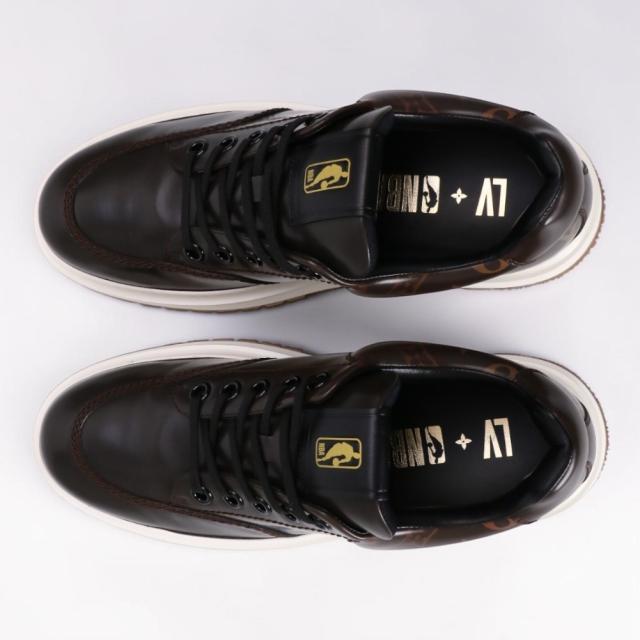 ルイ・ヴィトン×エヌビーエー／LOUIS VUITTON×NBAアベス・ダービースニーカー メンズ モノグラムレザー ローカットスニーカー (ブラウン) 1A8FU2／サイズ 43.5(JP27.0)／[中古／SAランク]★クーポン5%OFF［返品不可]★クーポン5%OFF_10
