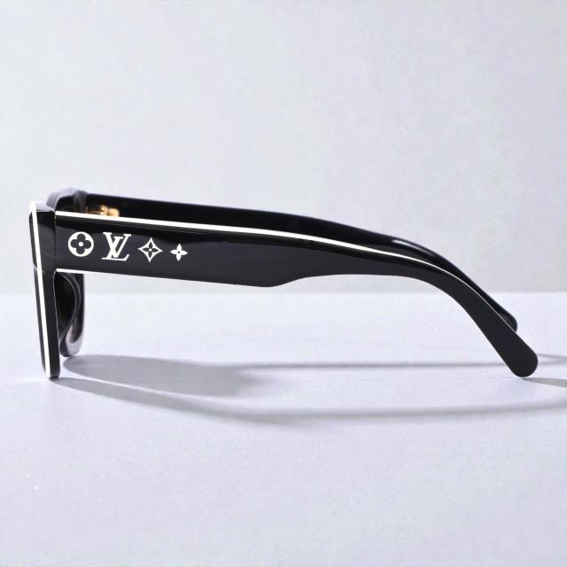 ルイ・ヴィトン／LOUIS VUITTON LVライン スクエアサングラス メンズ・レディース (ブラック) Z2645U [中古／Sランク]［返品不可]_4