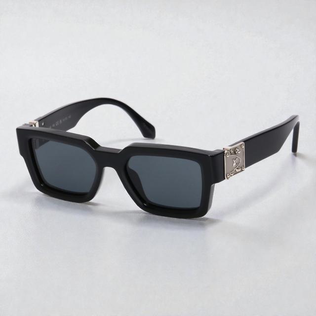 ルイ・ヴィトン／LOUIS VUITTON マッチ スクエア サングラス メンズ・レディース・黒縁フレーム (ブラック) Z1414E [中古／Aランク]［返品不可]