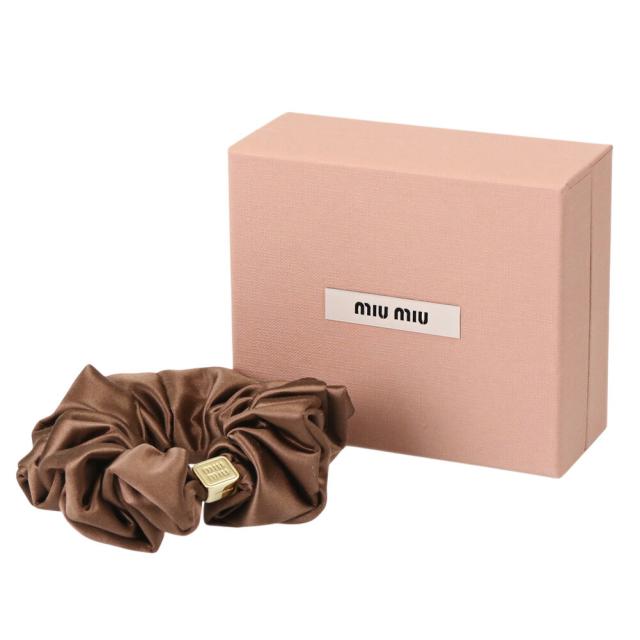 クーポン5%OFF】 ミュウミュウ／MIU MIU サテン シュシュ ヘアゴム