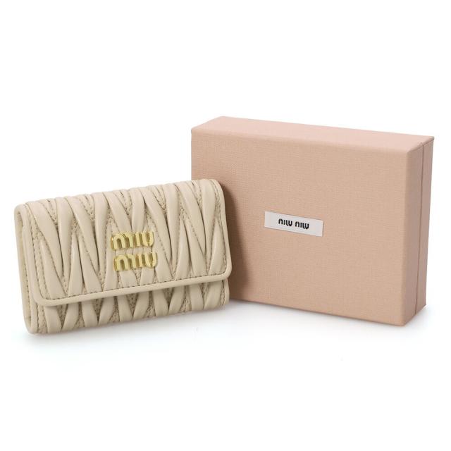 クーポン5%OFF】ミュウミュウ／MIUMIU マテラッセレザー キーケース 6