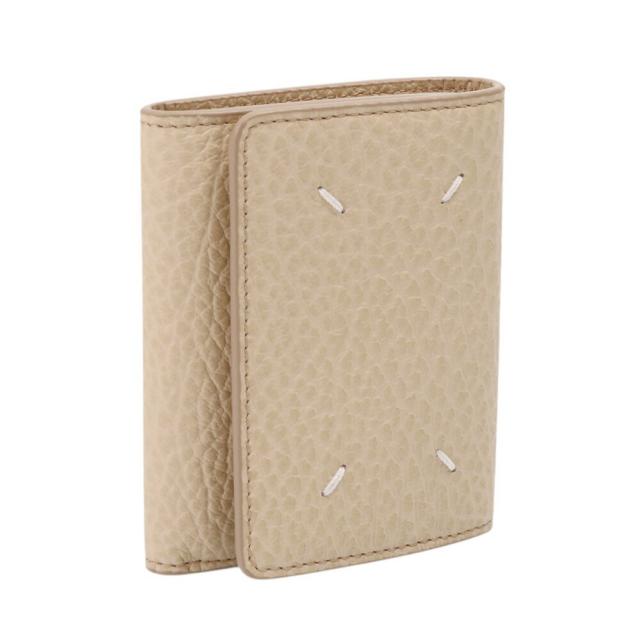 【タイムセール&クーポン5%OFF】メゾンマルジェラ／MAISON MARGIELA スリーフォールドウォレットグレイニー カーフレザー・3つ折り財布・ミニ財布・小財布・ミニウォレット(ベージュ) SA3UI0010 P4455 T2019／AMANDE[返品無料]