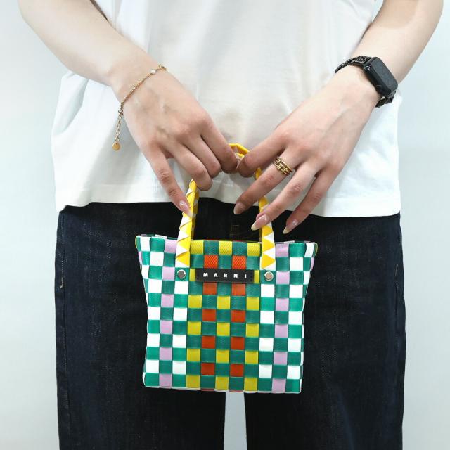MARNI 編み込みかごバッグ グリーン/イエロー MARNI 編み込みかごバッグ グリーン/イエロー