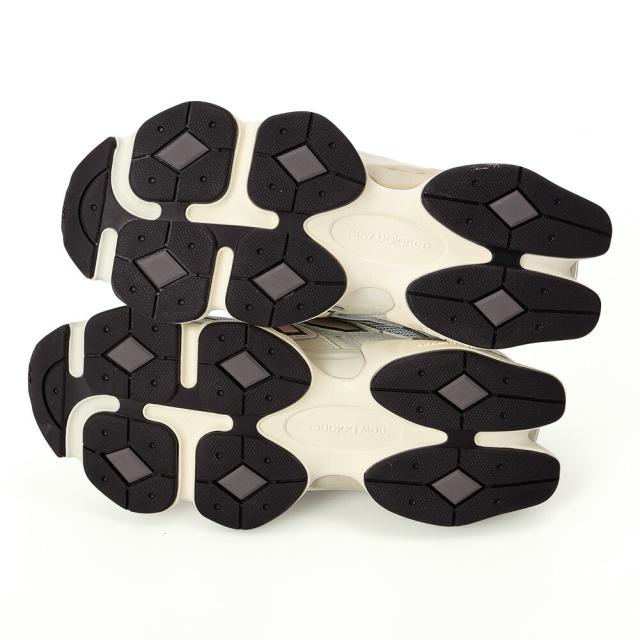 【クーポン5%OFF】ニューバランス／NEW BALANCE "9060" ユニセックス・ローカットスニーカー・スポーツシューズ・ランニングシューズ U9060 AGA(ホワイト×グレー)[返品OK]