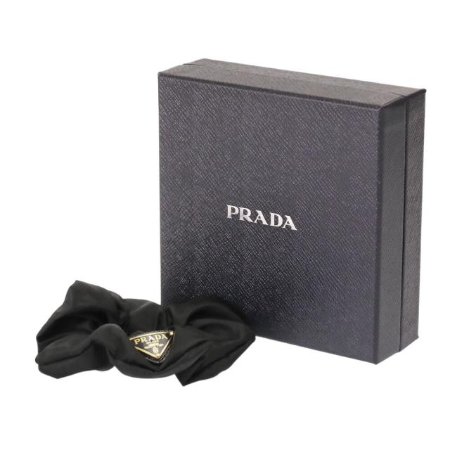 プラダ／PRADA Re Nylon シュシュトライアングルロゴ付き・リサイクル