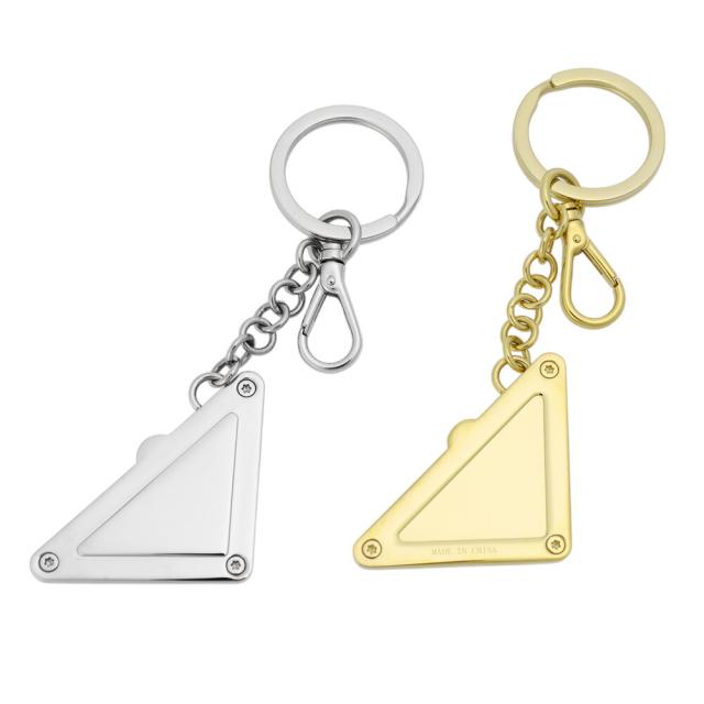 プラダ／PRADA ”メタルキーリングトライアングルロゴ・キーホルダー