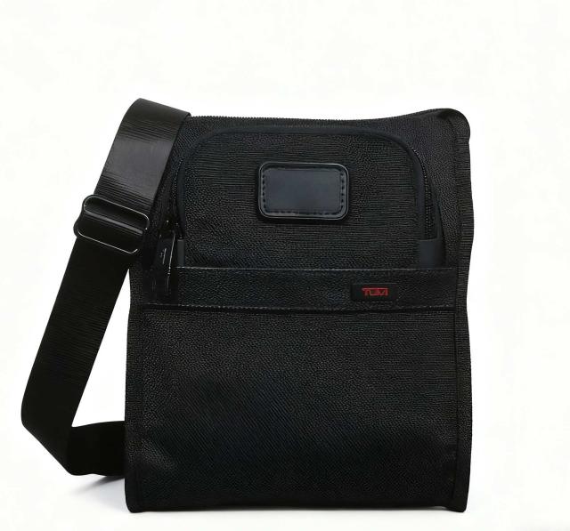 極美品✨TUMI トゥミ ショルダーバッグ ポケットバッグ アルファ2 ナイロン TUMI トゥミ ショルダーバッグ ポケットバッグ アルファ2 ナイロン