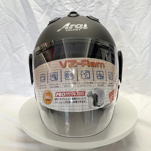 Arai ヘルメット,マットブラック,シンプルなファッションです