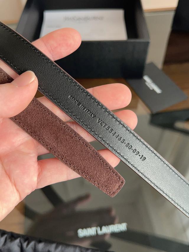 これ、いいねスクエアバックルのレトロベルトシンプルなのに、オシャレ度が上がる逸品です