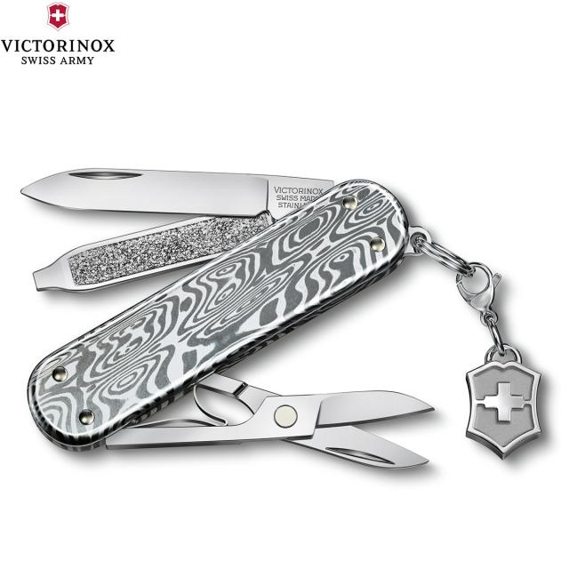 ビクトリノックス VICTORINOX クラシック SD ブリリアント ダマスカス ナイフ マルチツール サバイバルナイフ アウトドア キャンプ 0.6221.34