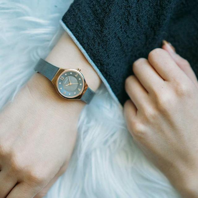 ベーリング BERING ウオッチ レディース 古典派音楽 スカンジナビアン カービングメッシュ Classic Scandinavian Curving Mesh 11427-262-J