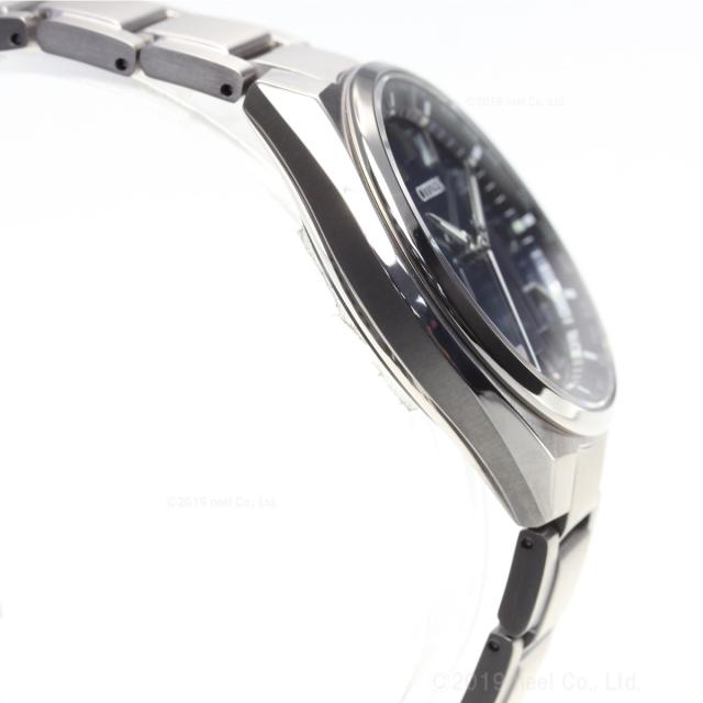 シチズン CB1120-50L ATTESA エコ・ドライブ電波時計 ダイレクトフライト Amazon.co.jp: [シチズン] 腕時計 アテッサ Eco-Drive エコ・ドライブ電波時計 ワールドタイム ダイレクトフライト CB1120 -50L メンズ シルバー : ファッション