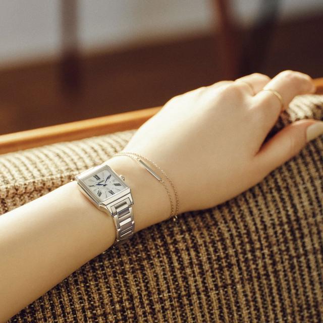 超美品　SEIKO LUKIA 電波ソーラー　人気色 セイコー ルキア SEIKO LUKIA 電波 ソーラー SSVW209 腕時計