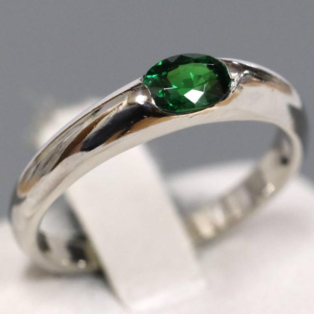 Pt900グリーンガーネットリング G0.471 4.7g #12 プラチナ