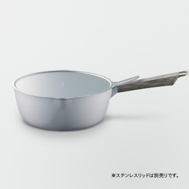 バーミキュラ ユキヒラ 20cm 雪平鍋 公式 YH20 鋳物ホーロー鍋 鍋 片手鍋 軽い ガス火 ガス IH IH対応 和食 煮込み 焼きつけ みそ汁 揚げ物 専用レシピ本付 日本製 送料無料 ギフト_9