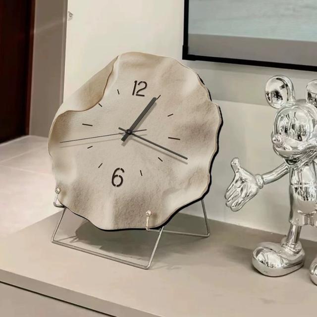 2colors/デザインクロック 時計 掛け時計 置時計 北欧インテリア 韓国インテリア おしゃれ デザインウォッチ 変形 ブラック ホワイト 黒 白 掛け時計 時計 静音設計 オフホワイト モダンインテリア 韓国インテリア 壁かけ時計 30cm_4