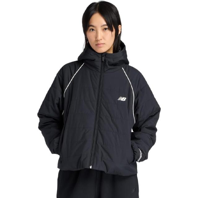 ニューバランス new balance AWJ53172 BK(ブラック) レディース パデッドショートレングスジャケット 中綿 女性 婦人 ロゴ アパレル NB 2025秋冬