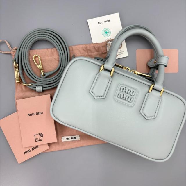 新品 未使用【miumiu】アルカディ レザー ミニバッグ