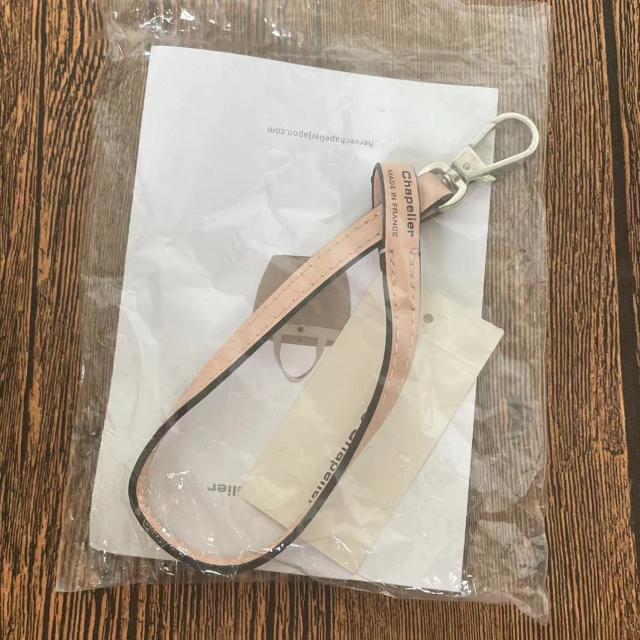 エルベシャプリエ レザーストラップ ドラジェ 1660L