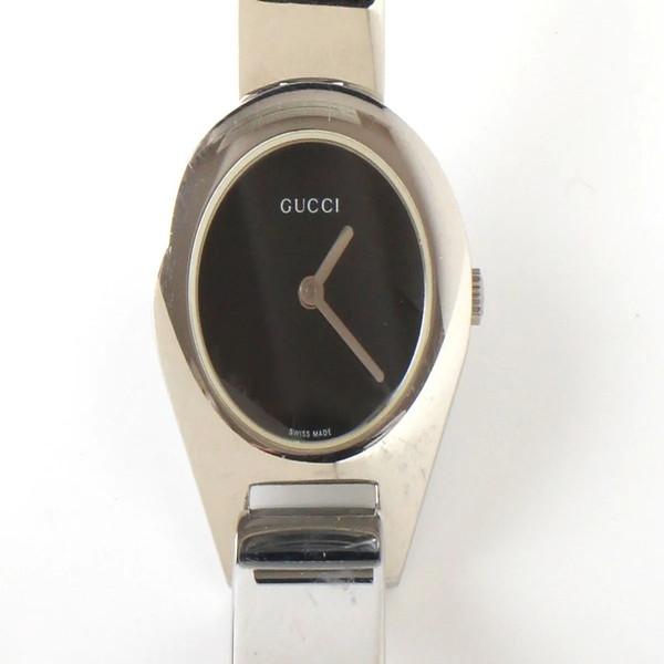 【中古】GUCCI グッチ 腕時計 6700L 稼働品 シルバー ブラック文字盤 クオーツ ステンレス SWISS MADE バングルウォッチ