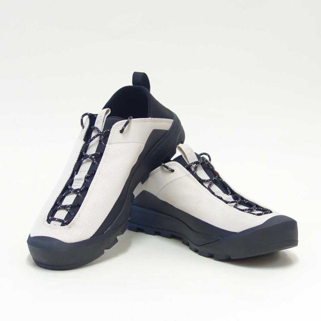 MAMMUT マムート Alnasca Hybrid Low Men 302006600（メンズ）カラー：moonbeam-black(00840) アウトドアスニーカー ウォーキングシューズ ハイキングシューズ「靴」