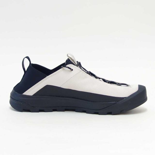 MAMMUT マムート Alnasca Hybrid Low Men 302006600（メンズ）カラー：moonbeam-black(00840) アウトドアスニーカー ウォーキングシューズ ハイキングシューズ「靴」