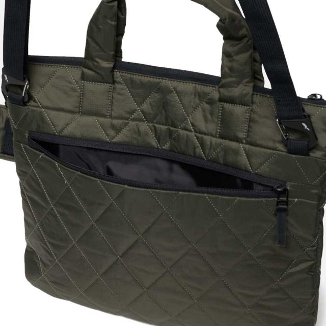 エーグル AIGLE ZNHBN13 キルティング 2wayショルダーバッグ 4L  色合い：アボカ (002)  再利用ナイロン トートバッグ 車寄せ付き添い人