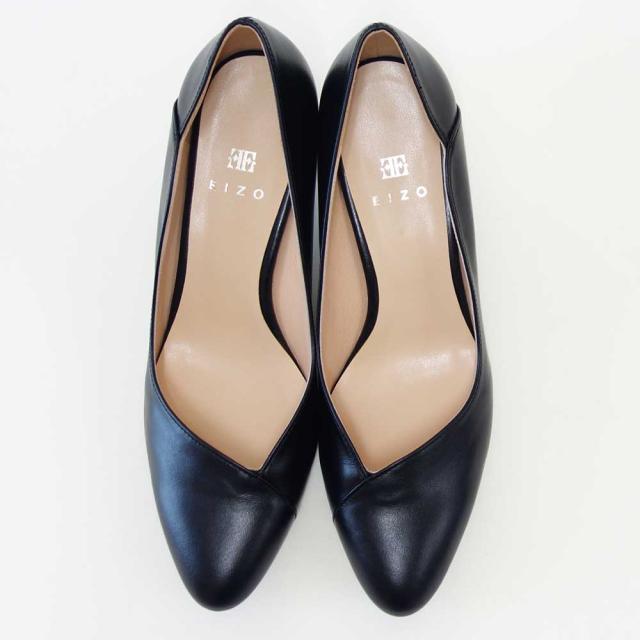 EIZO エイゾー 15146 ブラック スムースレザーのVカットラウンドパンプス（5.5cmヒール） 「靴」