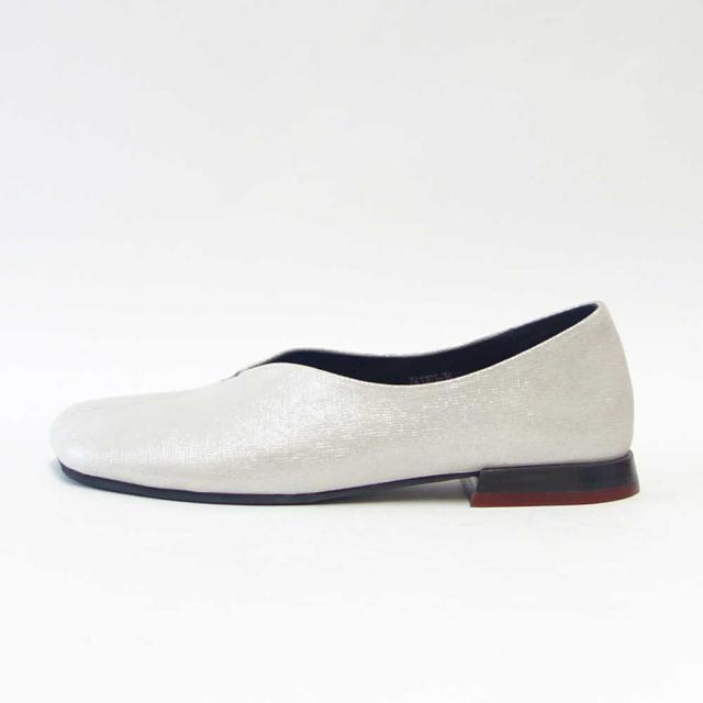 【SALE】 ユーコ イマニシ yuko imanishi +  741101 JIM シルバー 上質レザー スリッポン カッターシューズ  展開サイズ 23cm 23.5cm 24cm 24.5cm「靴」