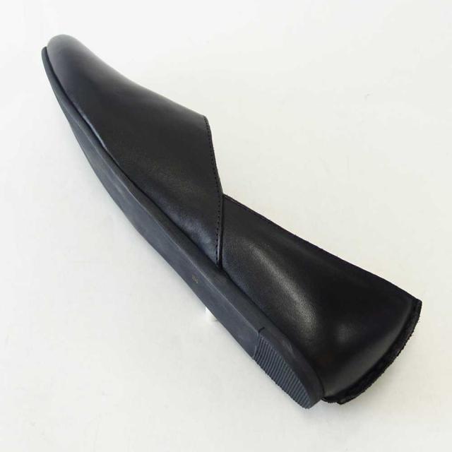 ユーコ イマニシ yuko imanishi +   76149 ブラック 甲深 Vカット フラット スリッポンシューズ  展開サイズ 23.5cm 24cm 24.5cm「靴」