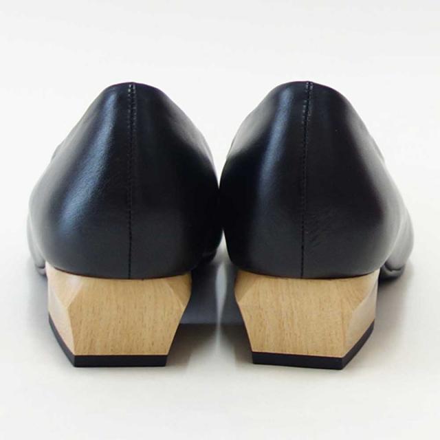 ユーコ イマニシ yuko imanishi +   791030 MICHIKO ブラック スクエアートゥ Vカット パンプス 3.5cm 「靴」