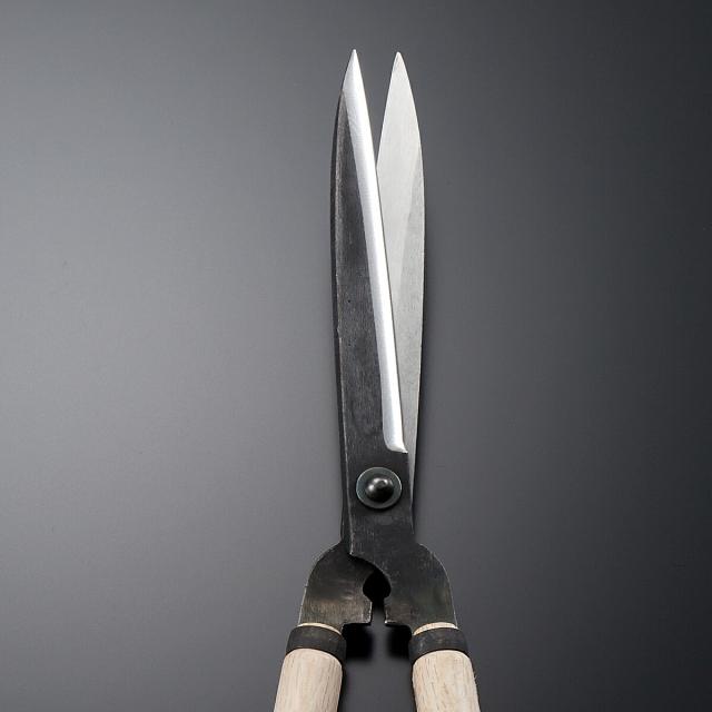 送料無料 特上 刈込鋏 A型 180mm 白紙鋼 本職向け プロ 植木 庭師 園芸_1