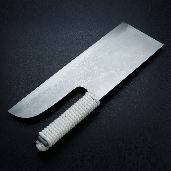 送料無料 光山作 本鍛造手造り 麺切り 包丁 片刃 360mm 青紙2号 鋼付 ダマスカス模様 布ケース付 桐箱入り そば切り 蕎麦打ち 手造り 積層鋼 最高級品 日本製_1