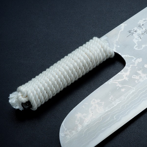 送料無料 光山作 本鍛造手造り 麺切り 包丁 片刃 360mm 青紙2号 鋼付 ダマスカス模様 布ケース付 桐箱入り そば切り 蕎麦打ち 手造り 積層鋼 最高級品 日本製_3