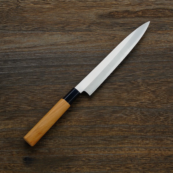 送料無料 柳刃包丁 片刃 210mm 青紙2号 桜柄 一般家庭向け 和包丁 刺身包丁 日本製