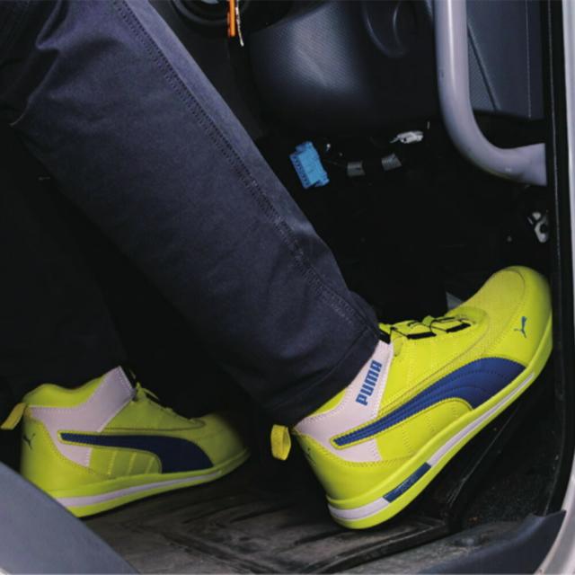 プーマ 安全靴 PUMA SWITCHBACK DISC MID 632140 ホワイト イエロー レッド セーフティシューズ 安全靴 耐滑 耐油 かかと 衝撃吸収 作業 着 現場 服 釣り メッシュ ワーク アウトドア フィッシング バイク EEE_4