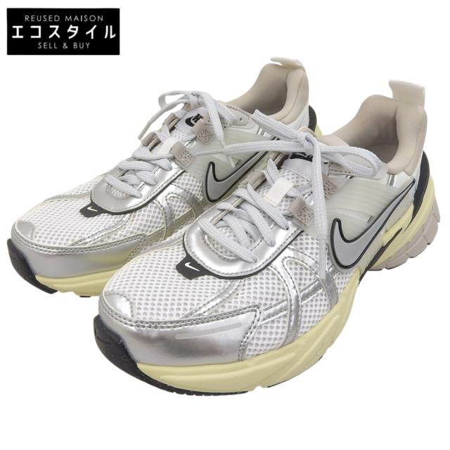 NIKE ナイキ シューズ 7.5(US) ホワイト/メタリックシルバー レディース