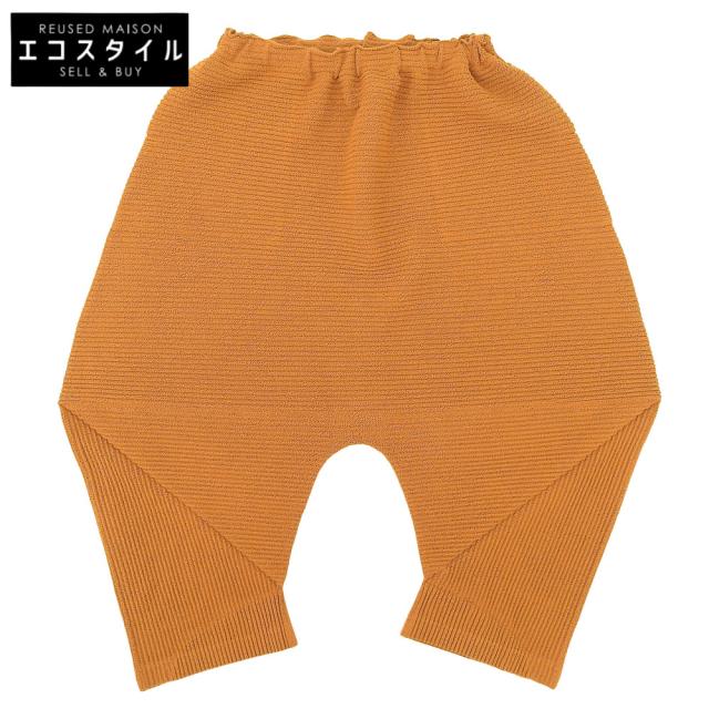 me ミー/イッセイミヤケ ボトムス — オレンジ レディース