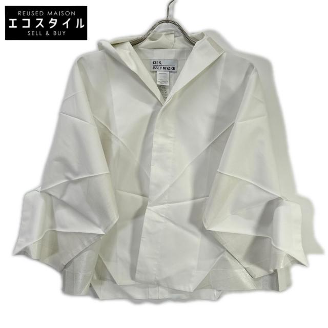 132 5. ISSEY MIYAKE 132 5. ISSEY MIYAKE ジャケット 3 ホワイト レディース