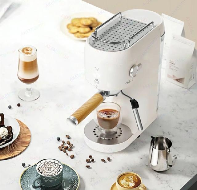 エスプレッソマシン 家庭用 コーヒーメーカー 小型 コーヒーマシン ミルク泡立て器 20Bar圧力 ミルク泡立て機能付き カップ加熱機能 シングルカップ/ダブルカップモード 1000ml 半自動 家庭用 お手入れ簡単 洗いやすい 粉対応 珈琲